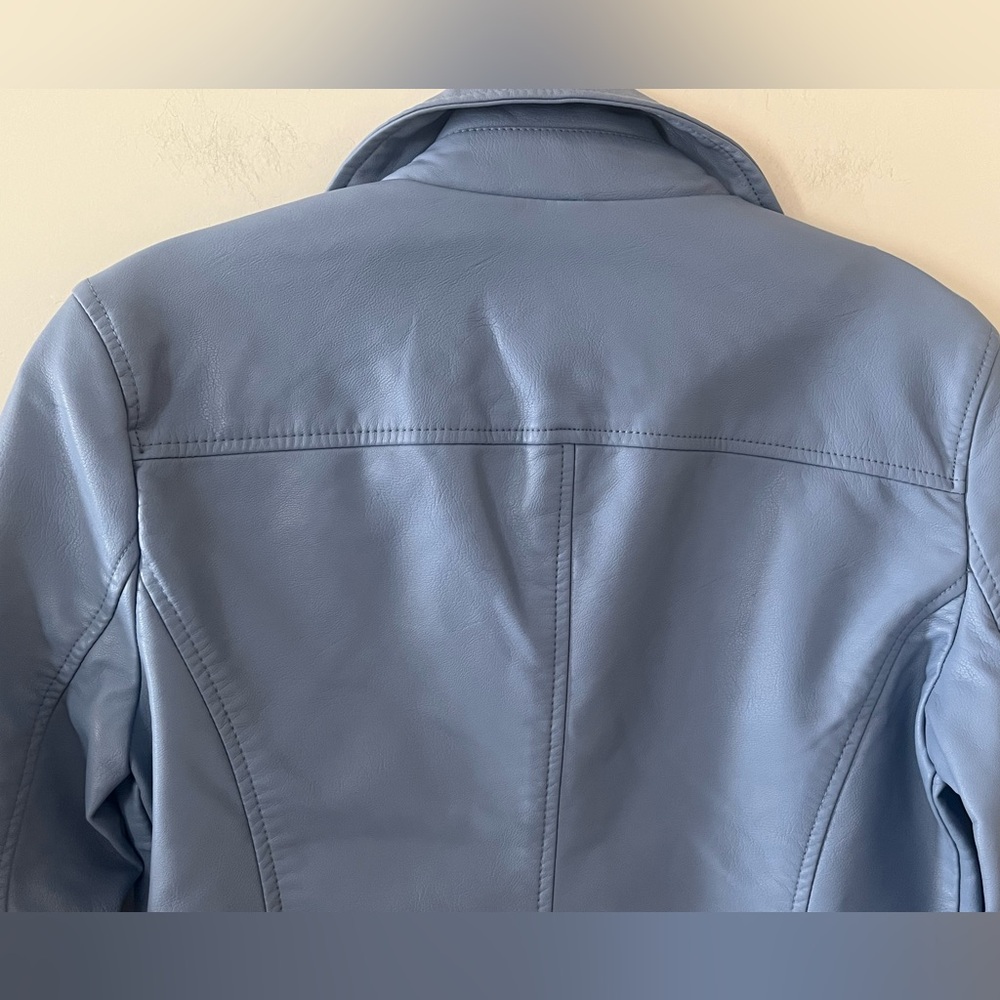 Levi's Light Blue Faux Leather Jacket Like New! Women’s Size XS - Picture 4 of 16